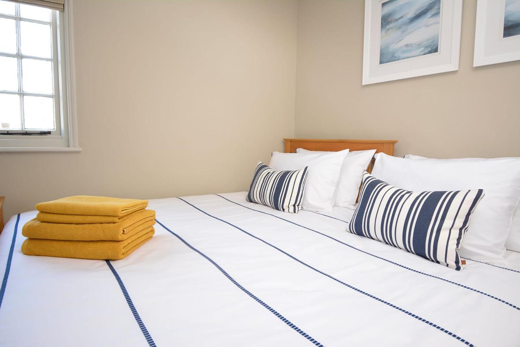 Bosun Cottage - Boutique Retreat On The Beach Deal Exteriör bild